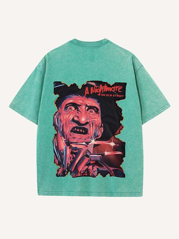 Camiseta de cuello redondo con estampado de terror desgastado y lavado 