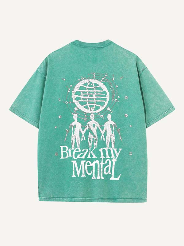 Camiseta de cuello redondo con estampado de cara sonriente, gráfico y letras desgastadas 