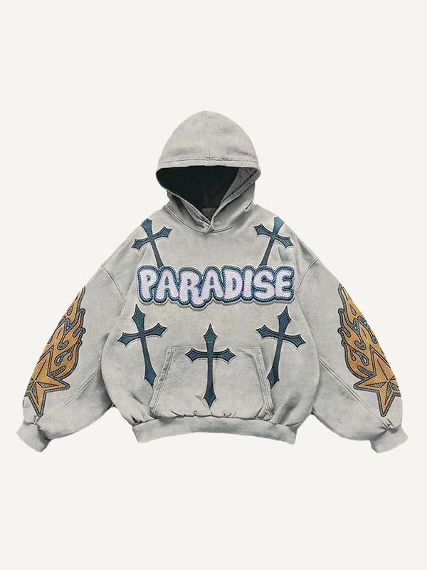 Sudadera con capucha y bolsillos inclinados con estampado de calcomanías falsas de cruces, letras, estrellas y fuego