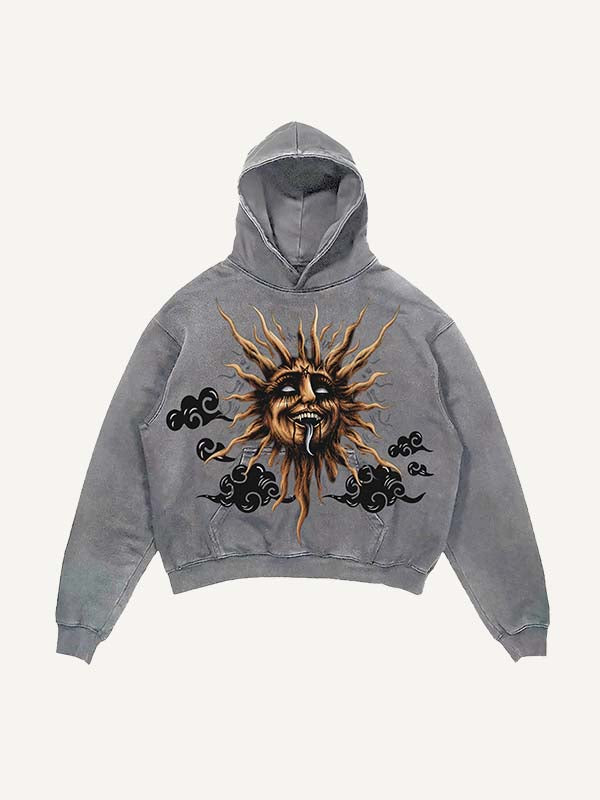 Sudadera con capucha y bolsillos inclinados con estampado de luna, sol, nubes y estrellas malvadas y desgastada 