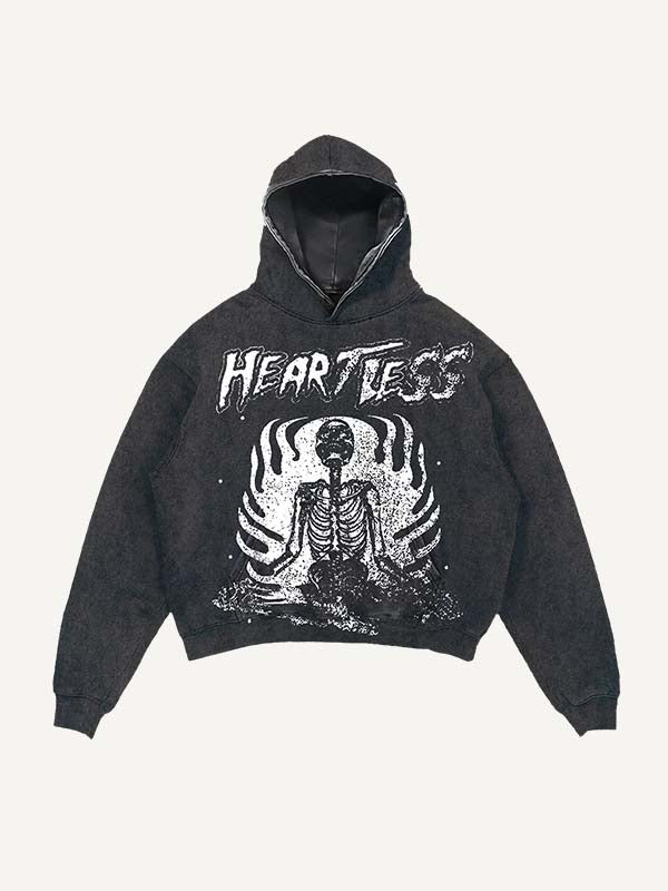 Sudadera con capucha desgastada, lavada, con estampado de esqueleto y letras Heartless y bolsillos inclinados 