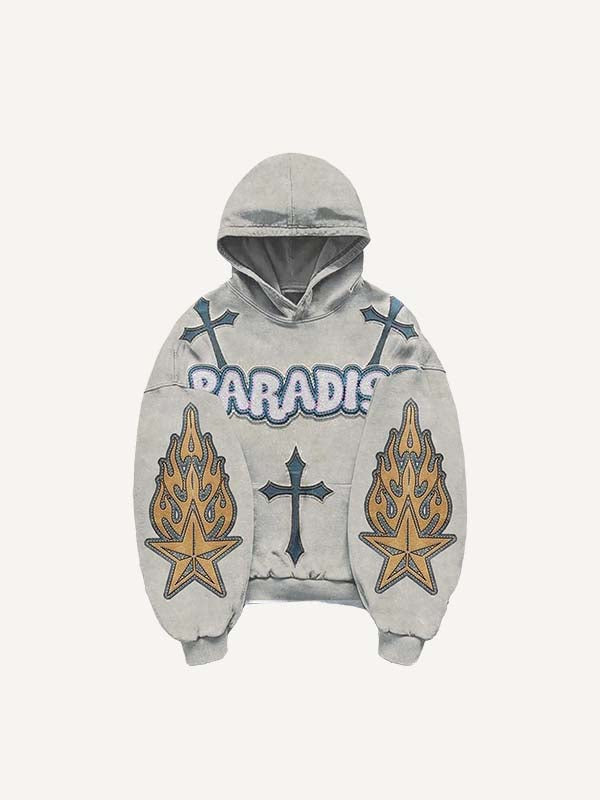 Sudadera con capucha y bolsillos inclinados con estampado de calcomanías falsas de cruces, letras, estrellas y fuego
