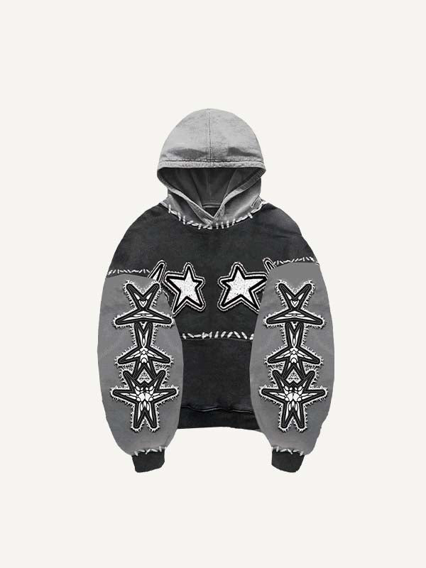 Sudadera con capucha y bolsillos inclinados con estampado de calcomanías falsas de estrellas y esqueletos en bloques de color 