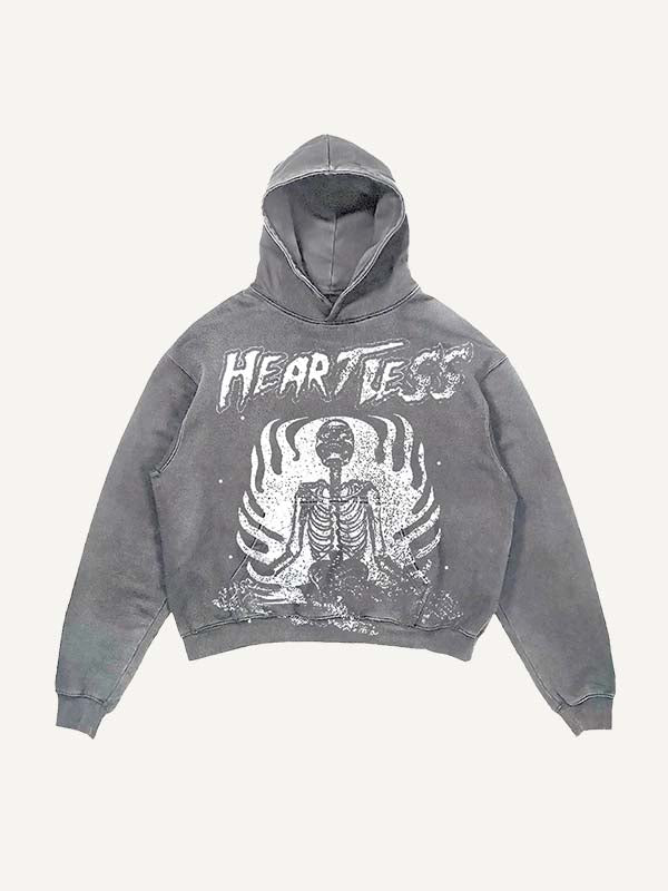 Sudadera con capucha desgastada, lavada, con estampado de esqueleto y letras Heartless y bolsillos inclinados 