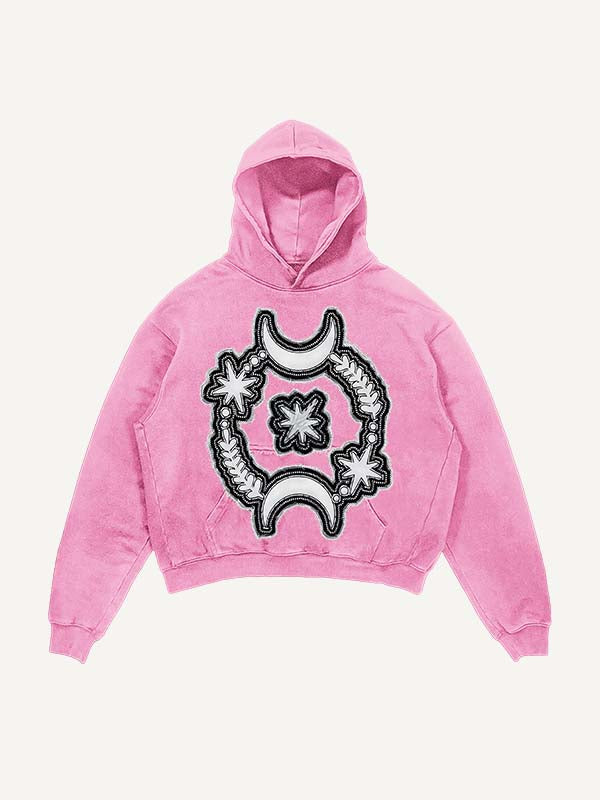 Sudadera con capucha y bolsillos inclinados con estampado de calcomanías falsas de luna, estrellas y ojos desgastados y lavados 