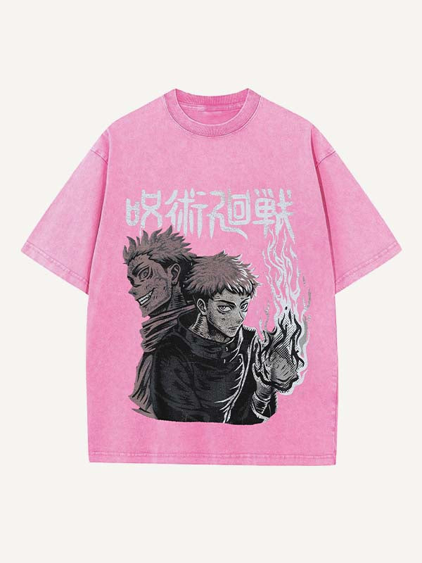 Camiseta de cuello redondo con estampado desgastado, figura lavada, gráfico y fuego 