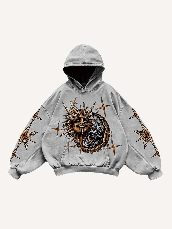 Sudadera con capucha y bolsillos inclinados con estampado gráfico de sol y luna malvados 