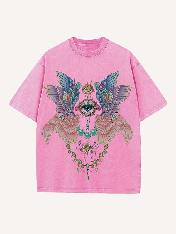 Camiseta de cuello redondo con estampado desgastado de ojos y alas