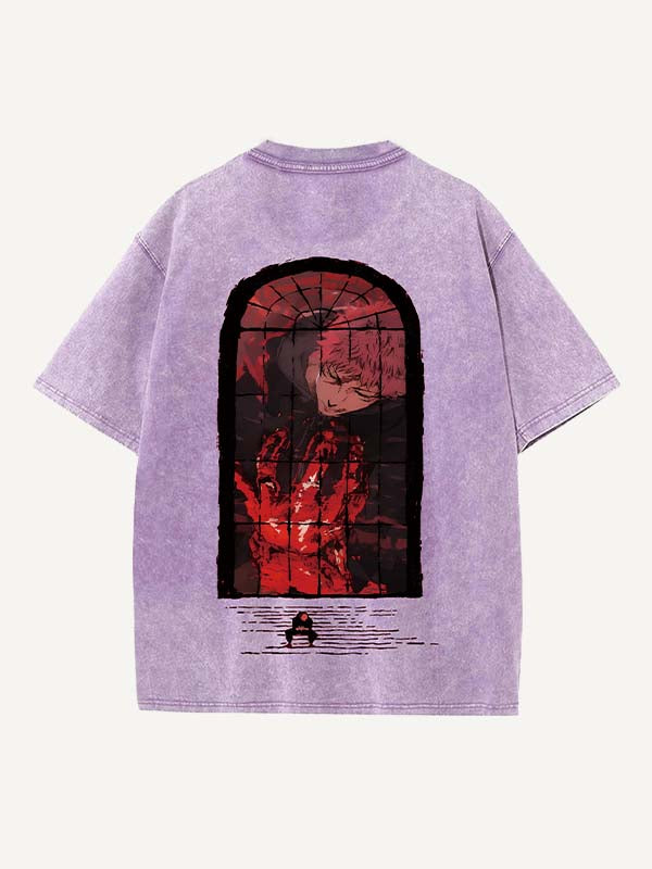 Camiseta de cuello redondo con estampado desgastado, figura lavada, gráfico y fuego 