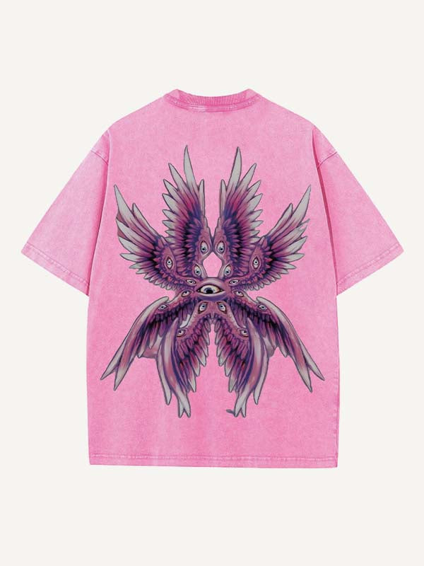 Camiseta de cuello redondo con estampado desgastado de ojos y alas