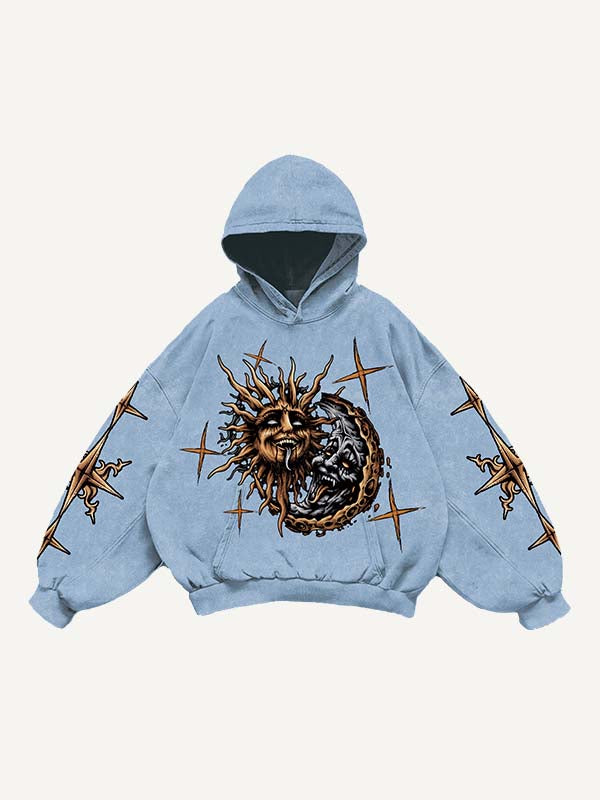 Sudadera con capucha y bolsillos inclinados con estampado gráfico de sol y luna malvados 