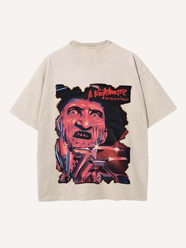 Camiseta de cuello redondo con estampado de terror desgastado y lavado 