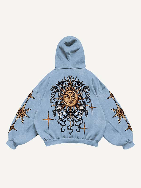 Sudadera con capucha y bolsillos inclinados con estampado gráfico de sol y luna malvados 
