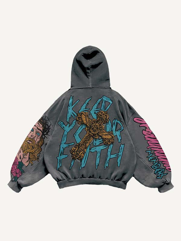 Sudadera con capucha y bolsillos inclinados con estampado de figuras, letras y cruces 