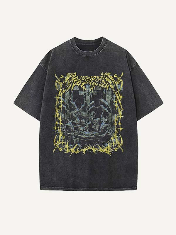 Camiseta de cuello redondo con estampado de cruz y esqueleto desgastado y lavado 